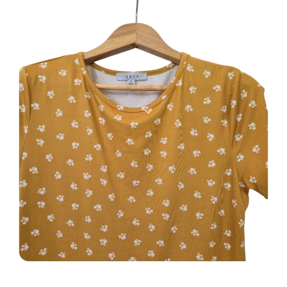 🌼3 for $15🦋 GAZE Peplum‎ Cropped Tee Soft Stretch Mustard White Floral Small - Picture 3 of 9